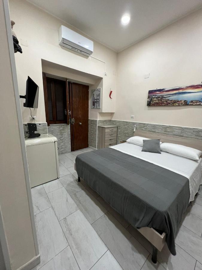 La Casetta Di Assunta Naples Exterior photo